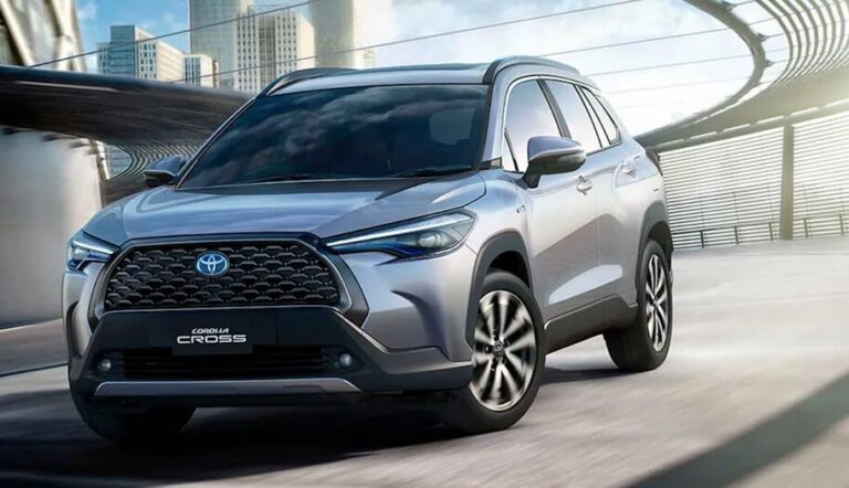 سعر تويوتا كورولا كروس فى السعودية 2023